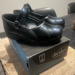 🦃Dansko Marcelle Black Patent Shoes